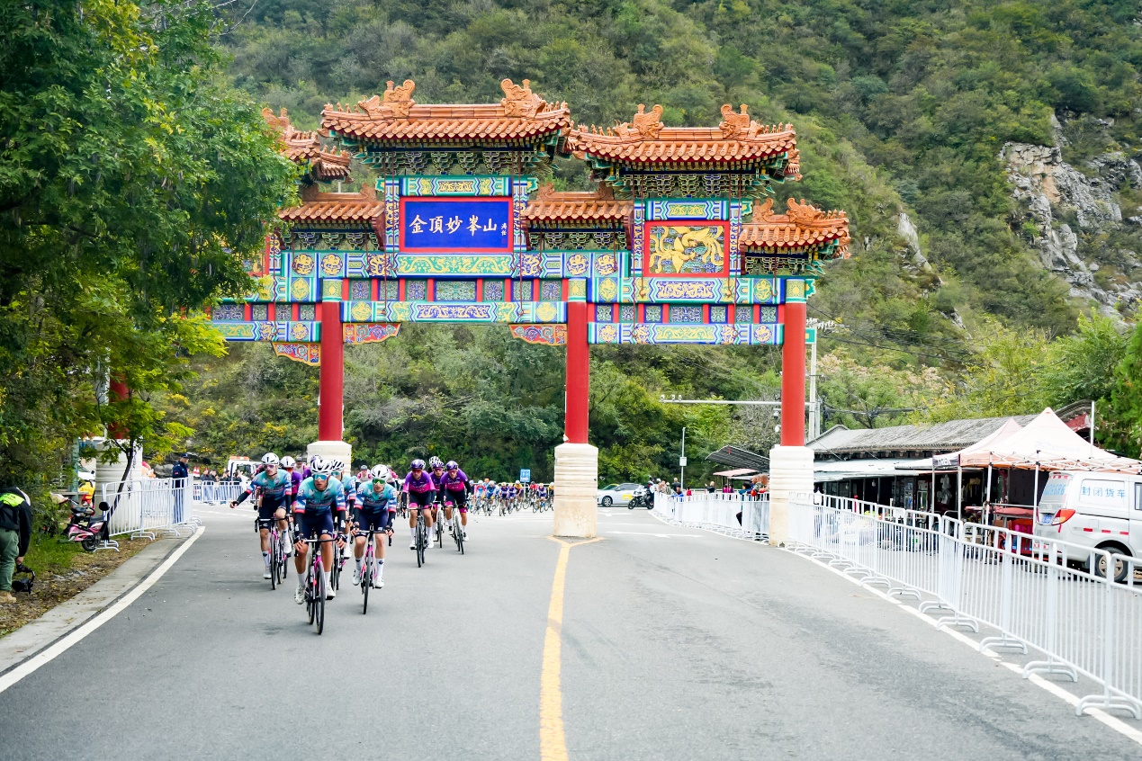 沟区人民政, 车品牌会展, 亚洲最佳个